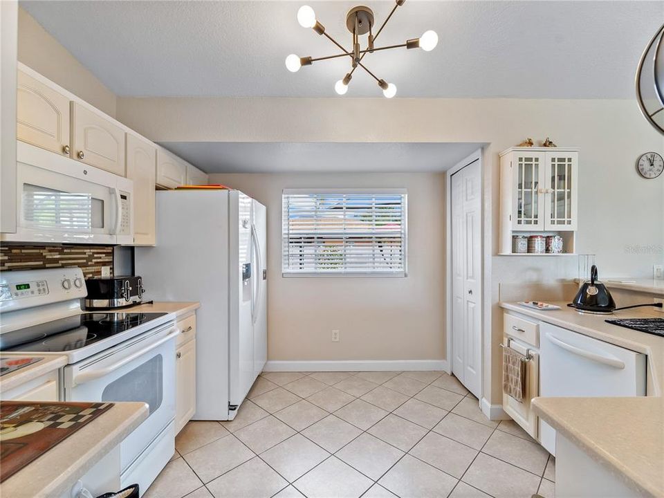 Activo con contrato: $320,000 (3 camas, 2 baños, 1192 Pies cuadrados)