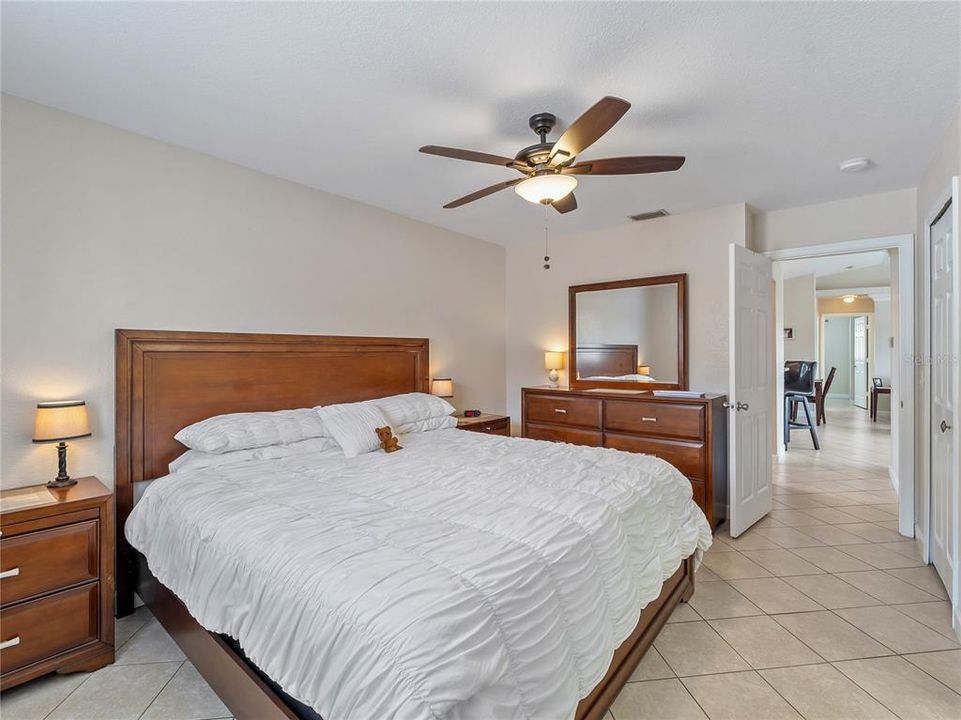 Activo con contrato: $320,000 (3 camas, 2 baños, 1192 Pies cuadrados)