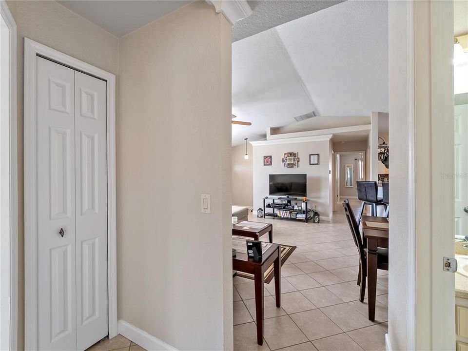 Activo con contrato: $320,000 (3 camas, 2 baños, 1192 Pies cuadrados)