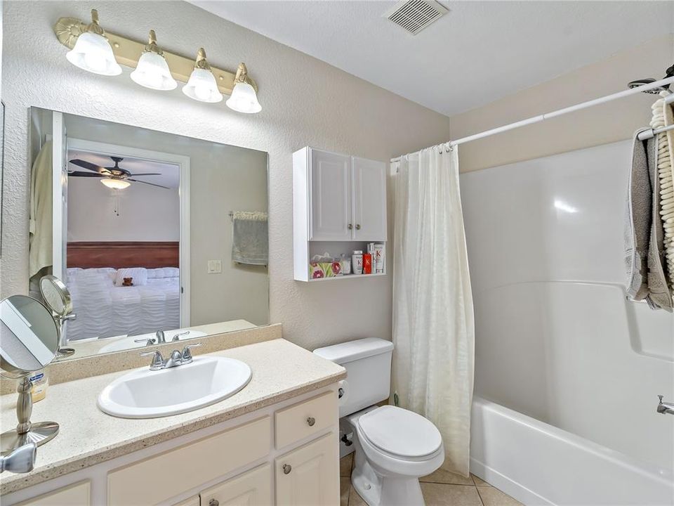 Activo con contrato: $320,000 (3 camas, 2 baños, 1192 Pies cuadrados)