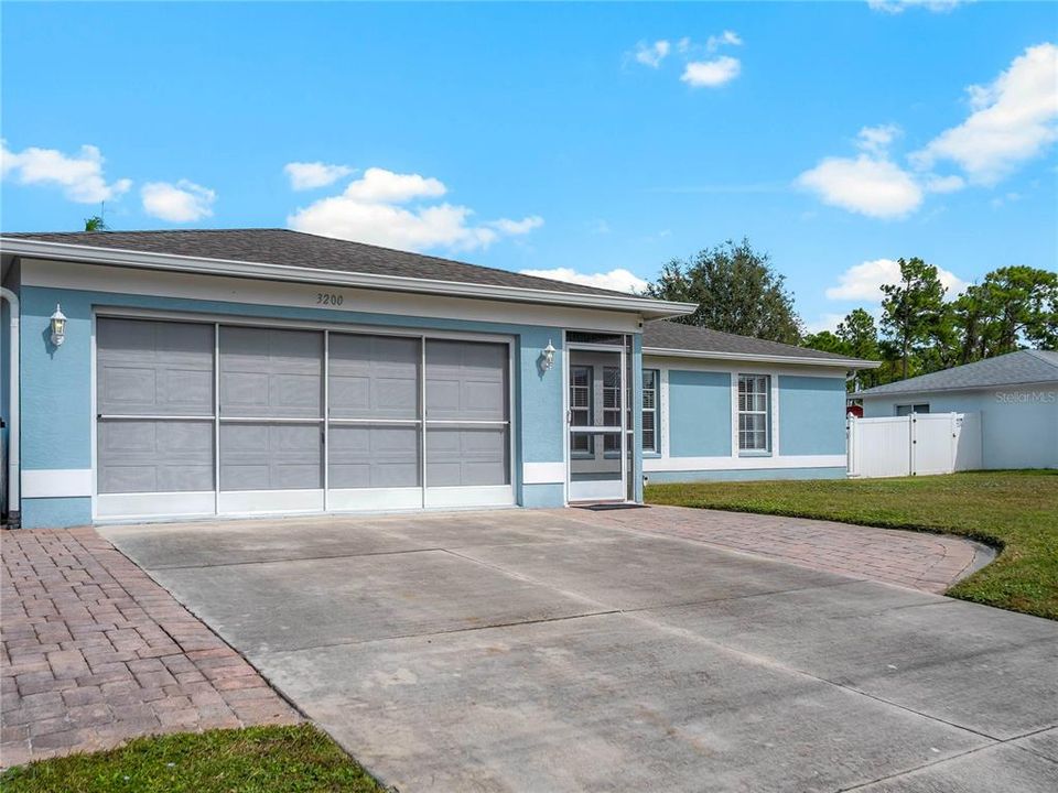 Activo con contrato: $320,000 (3 camas, 2 baños, 1192 Pies cuadrados)