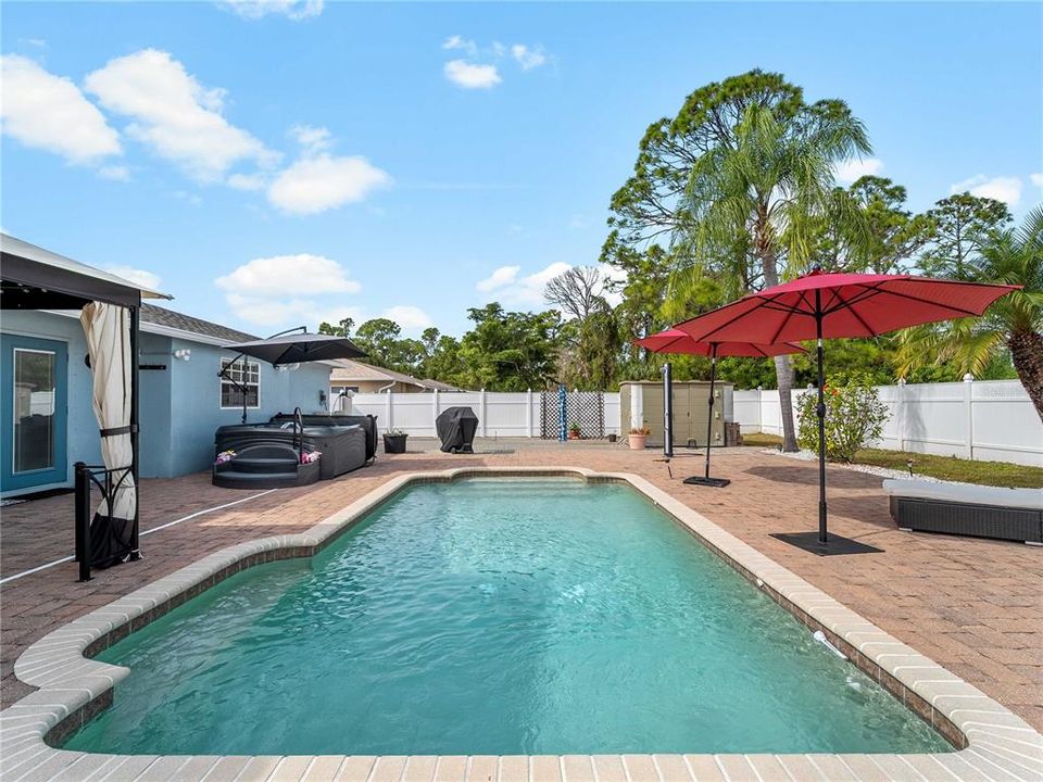 Activo con contrato: $320,000 (3 camas, 2 baños, 1192 Pies cuadrados)