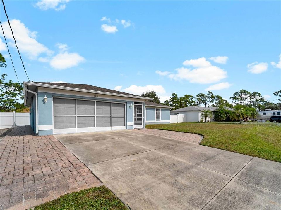 Activo con contrato: $320,000 (3 camas, 2 baños, 1192 Pies cuadrados)