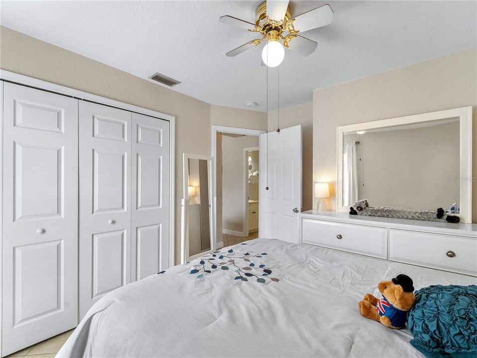 Activo con contrato: $320,000 (3 camas, 2 baños, 1192 Pies cuadrados)