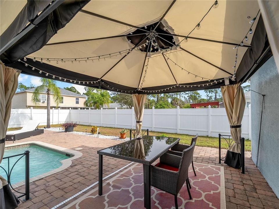 Activo con contrato: $320,000 (3 camas, 2 baños, 1192 Pies cuadrados)