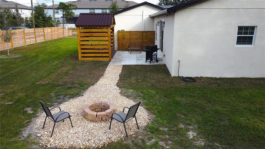 En Venta: $659,000 (4 camas, 2 baños, 2000 Pies cuadrados)