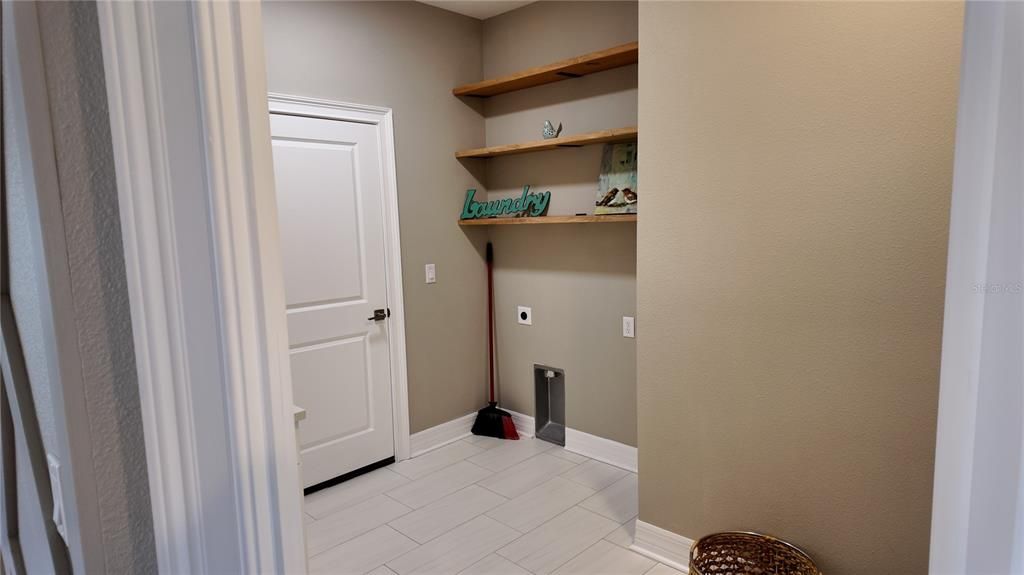 For Sale: $689,900 (4 beds, 2 baths, 1928 Square Feet)