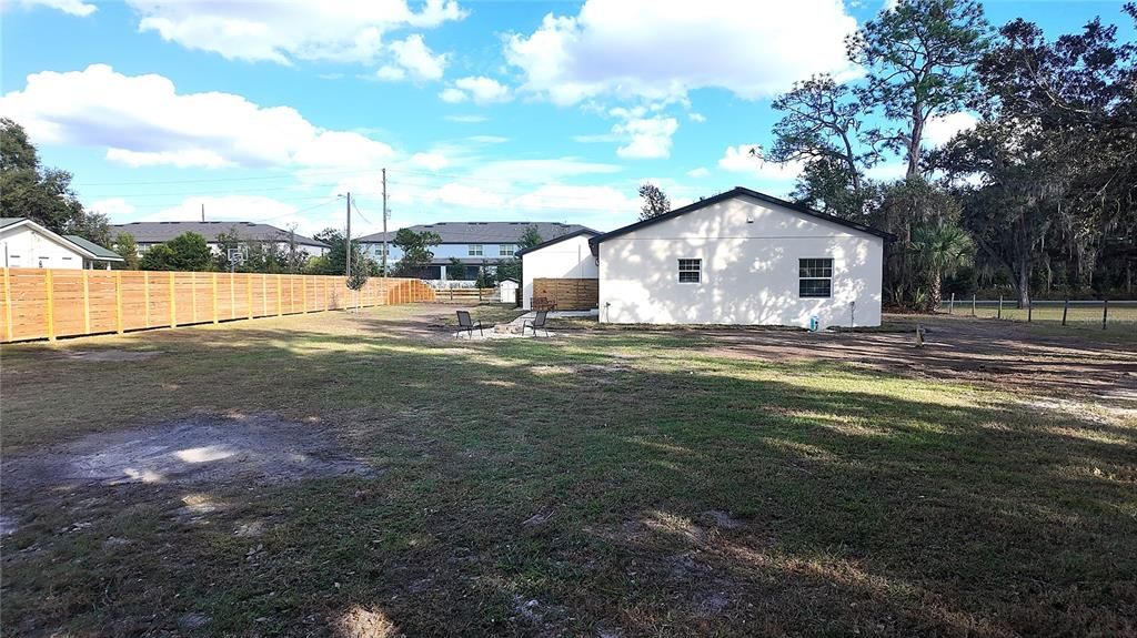 En Venta: $659,000 (4 camas, 2 baños, 2000 Pies cuadrados)