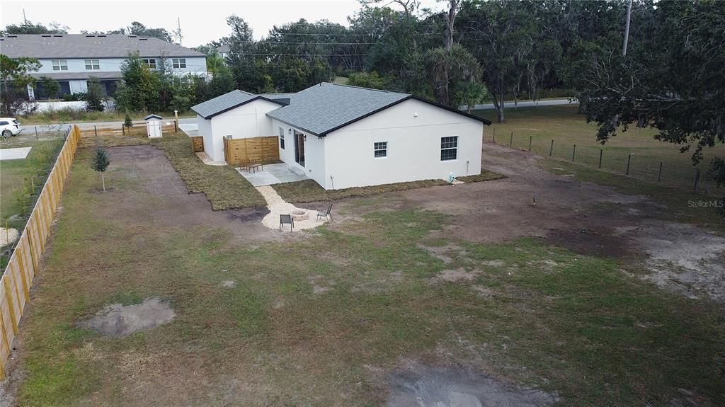 For Sale: $689,900 (4 beds, 2 baths, 1928 Square Feet)