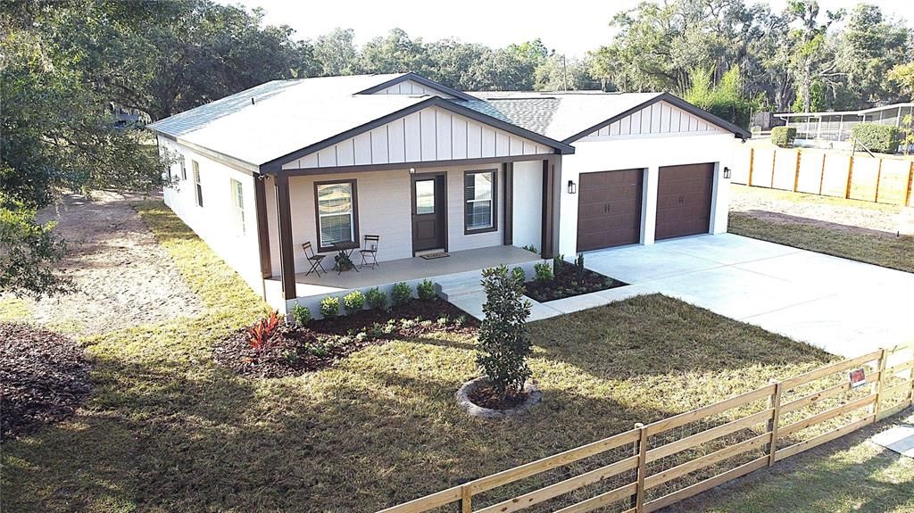 For Sale: $689,900 (4 beds, 2 baths, 1928 Square Feet)