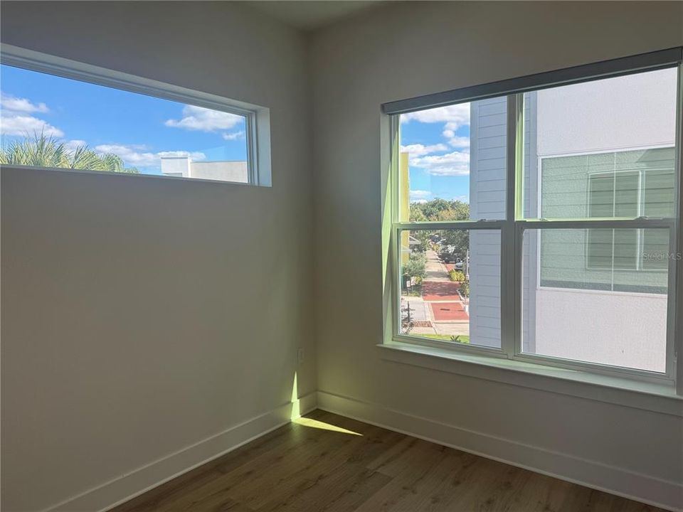 В аренду: $1,595 (1 спален, 1 ванн, 484 Квадратных фут)