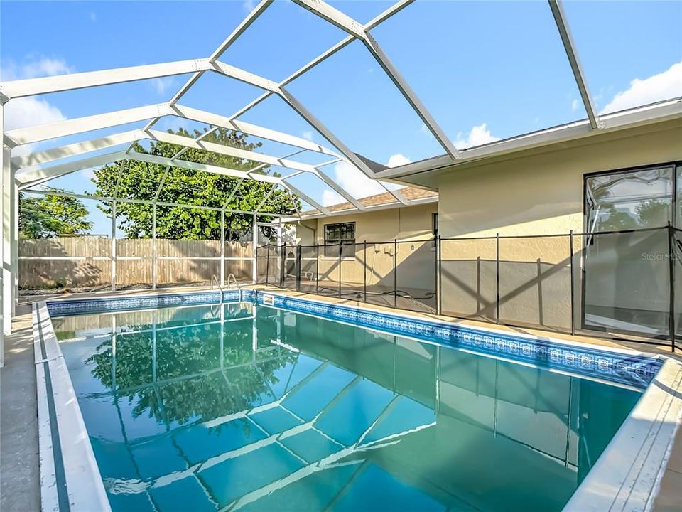 待售: $365,000 (3 贝兹, 2 浴室, 1427 平方英尺)