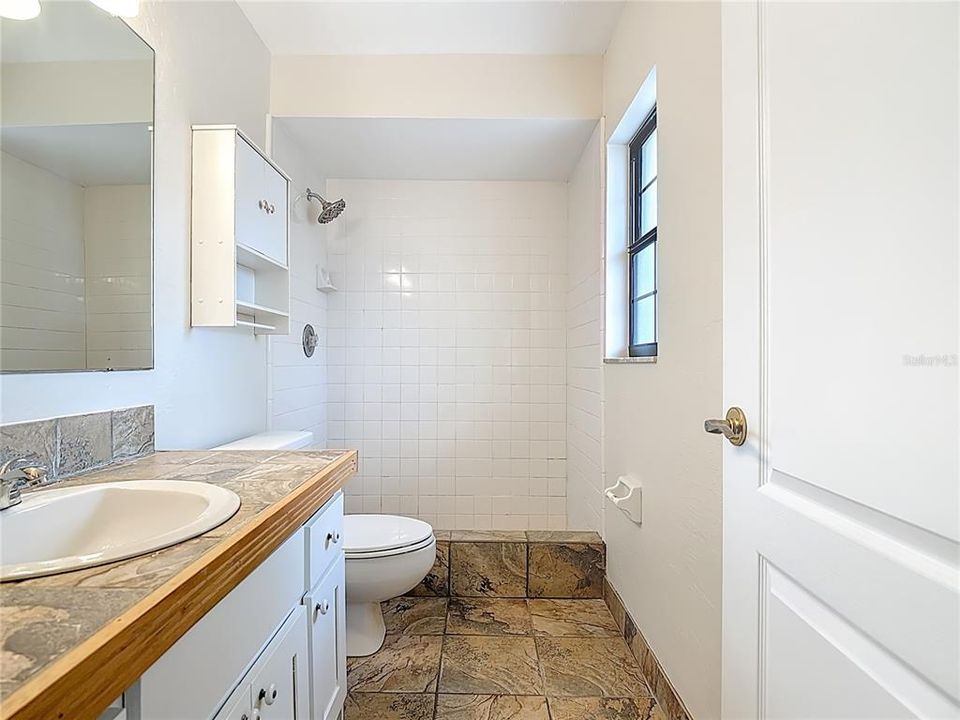 待售: $365,000 (3 贝兹, 2 浴室, 1427 平方英尺)