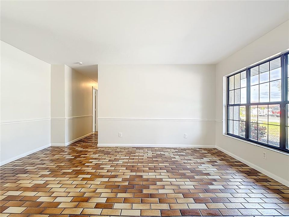 待售: $365,000 (3 贝兹, 2 浴室, 1427 平方英尺)