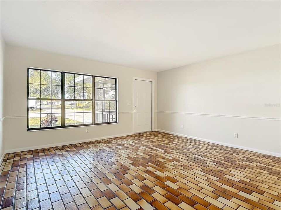 待售: $365,000 (3 贝兹, 2 浴室, 1427 平方英尺)