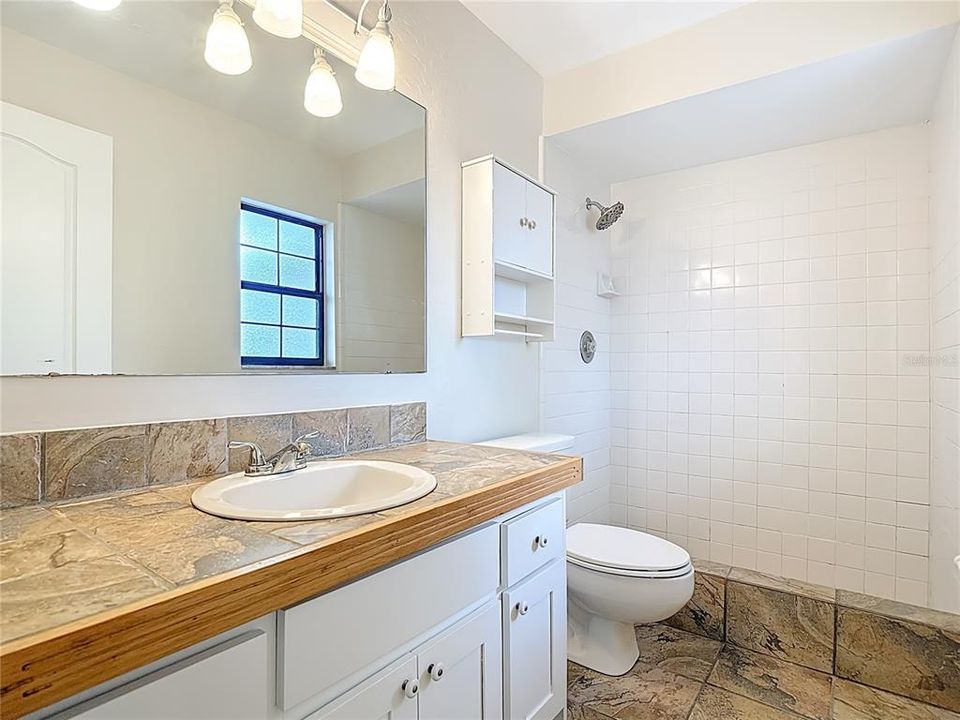 待售: $365,000 (3 贝兹, 2 浴室, 1427 平方英尺)