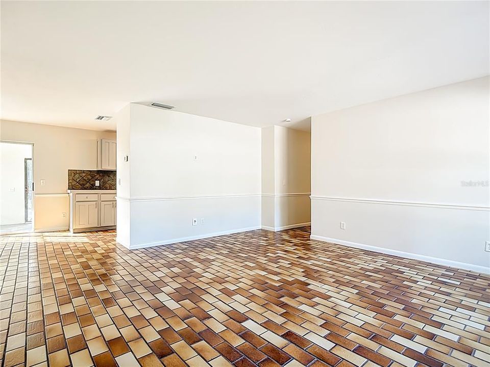 待售: $365,000 (3 贝兹, 2 浴室, 1427 平方英尺)