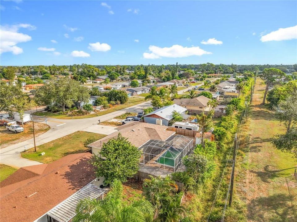 待售: $365,000 (3 贝兹, 2 浴室, 1427 平方英尺)