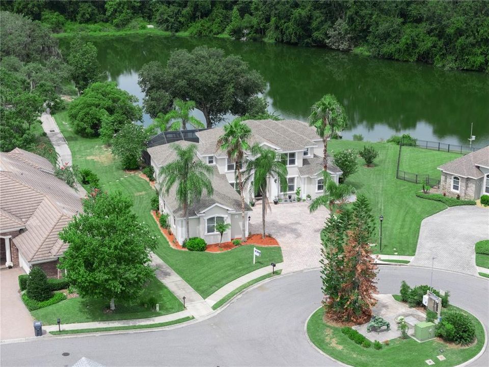 For Sale: $895,000 (5 beds, 4 baths, 3669 Square Feet)