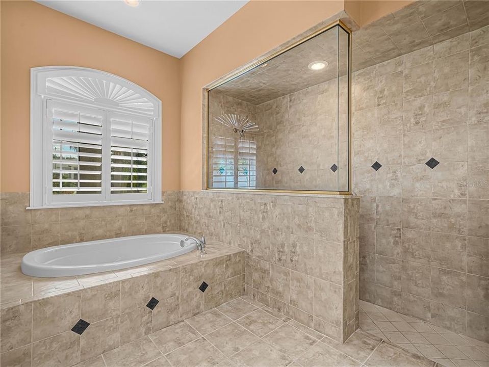 En Venta: $950,000 (5 camas, 4 baños, 3669 Pies cuadrados)