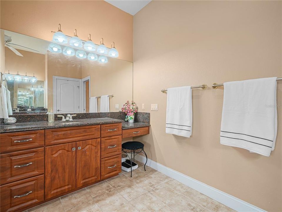 En Venta: $950,000 (5 camas, 4 baños, 3669 Pies cuadrados)