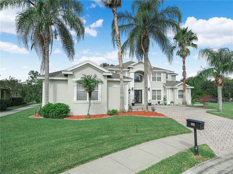 For Sale: $895,000 (5 beds, 4 baths, 3669 Square Feet)