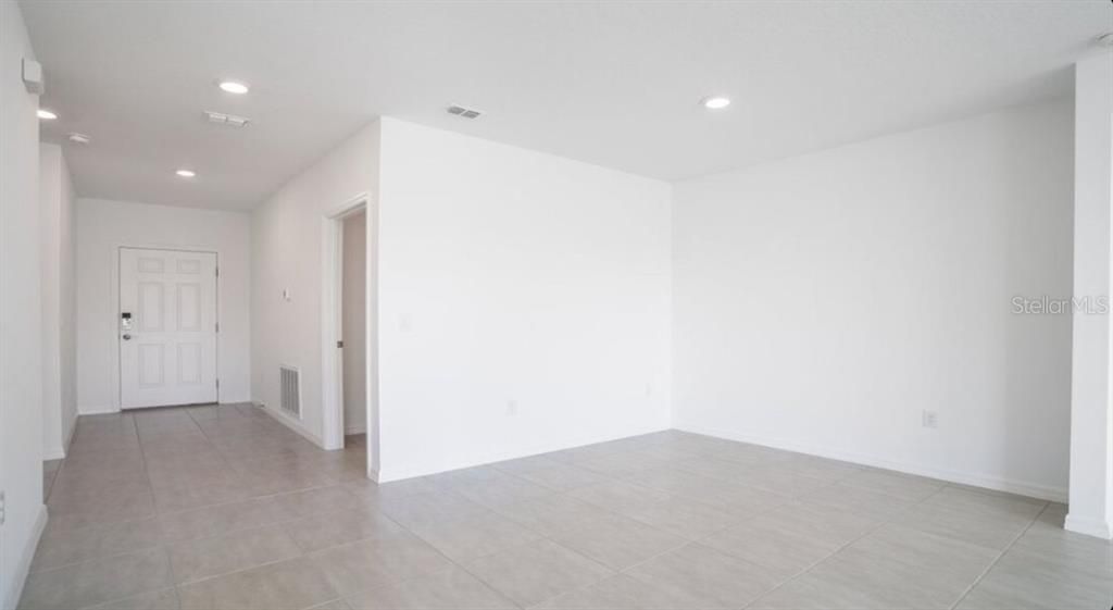 For Sale: $250,000 (3 beds, 2 baths, 1500 Square Feet)