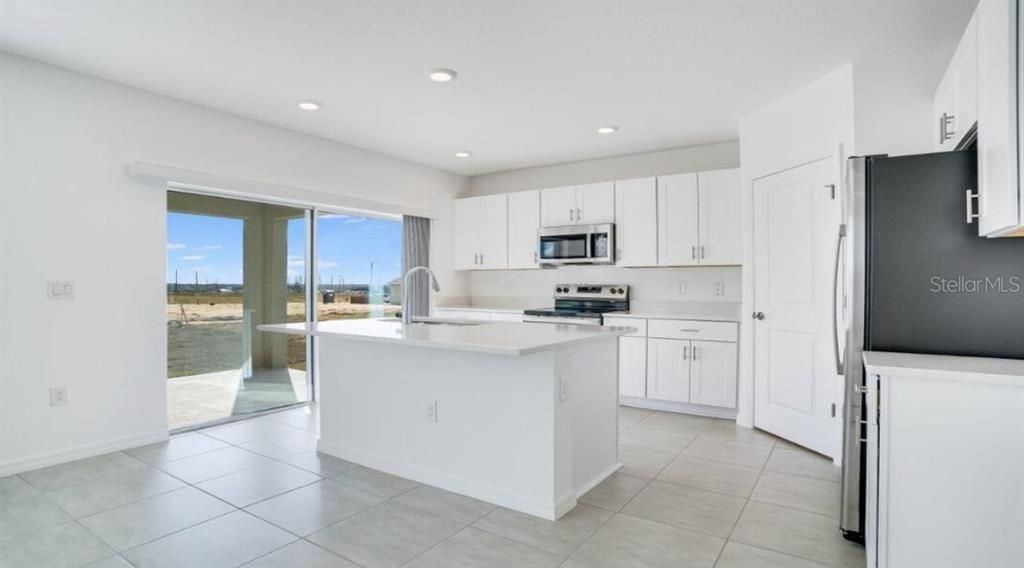 For Sale: $250,000 (3 beds, 2 baths, 1500 Square Feet)