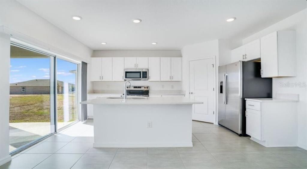 For Sale: $250,000 (3 beds, 2 baths, 1500 Square Feet)