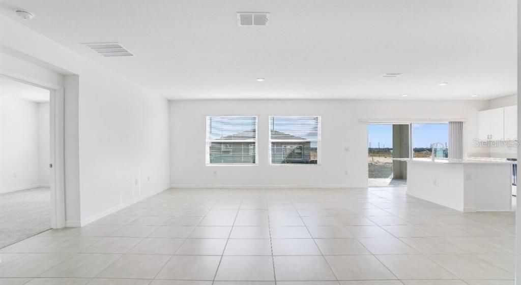 For Sale: $250,000 (3 beds, 2 baths, 1500 Square Feet)