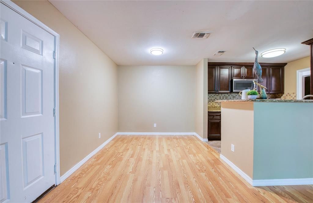 待售: $182,500 (3 贝兹, 2 浴室, 985 平方英尺)