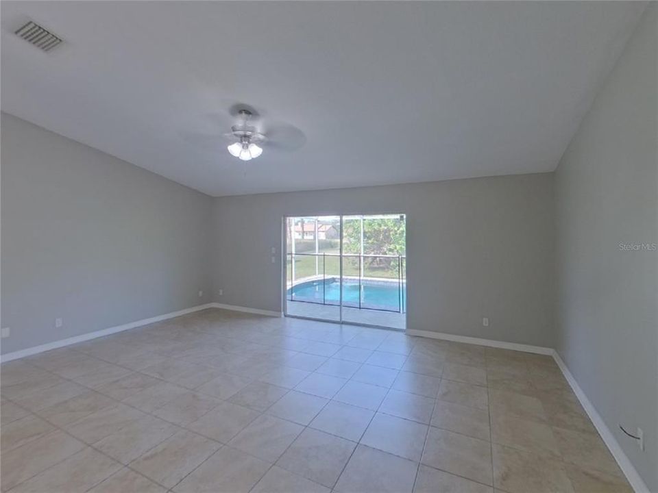 For Rent: $1,739 (3 beds, 2 baths, 1493 Square Feet)