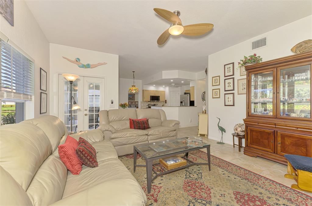 待售: $298,000 (3 贝兹, 2 浴室, 1516 平方英尺)