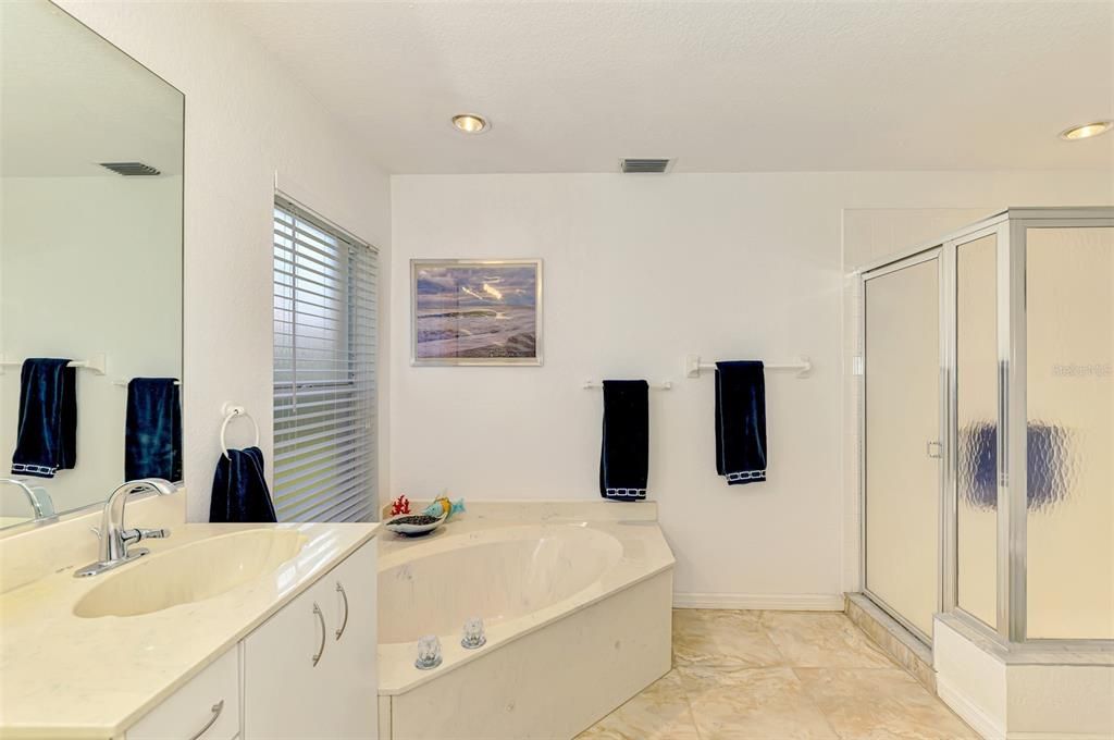 待售: $298,000 (3 贝兹, 2 浴室, 1516 平方英尺)