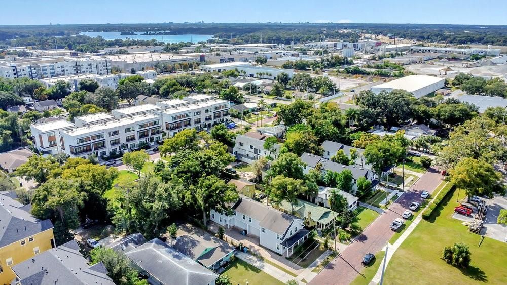 For Rent: $2,700 (3 beds, 2 baths, 1537 Square Feet)