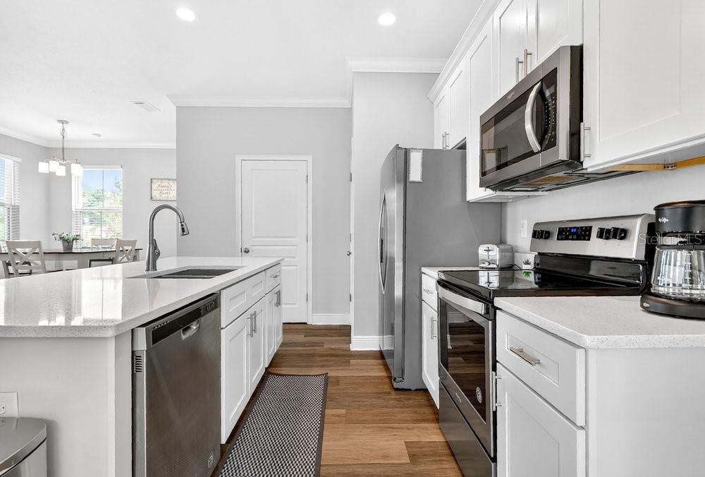 For Rent: $2,700 (3 beds, 2 baths, 1537 Square Feet)