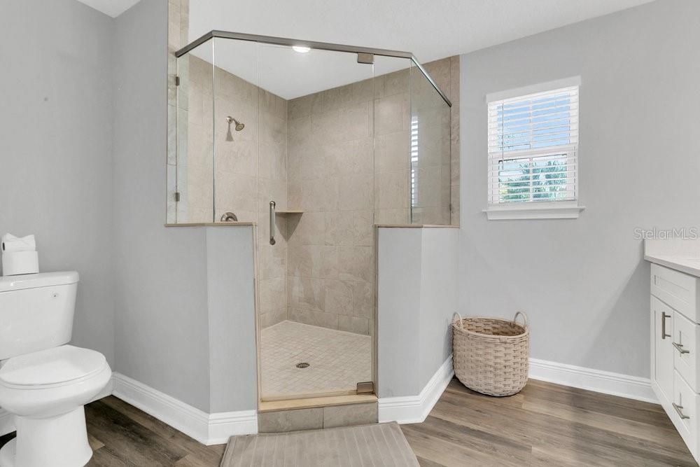 For Rent: $2,700 (3 beds, 2 baths, 1537 Square Feet)