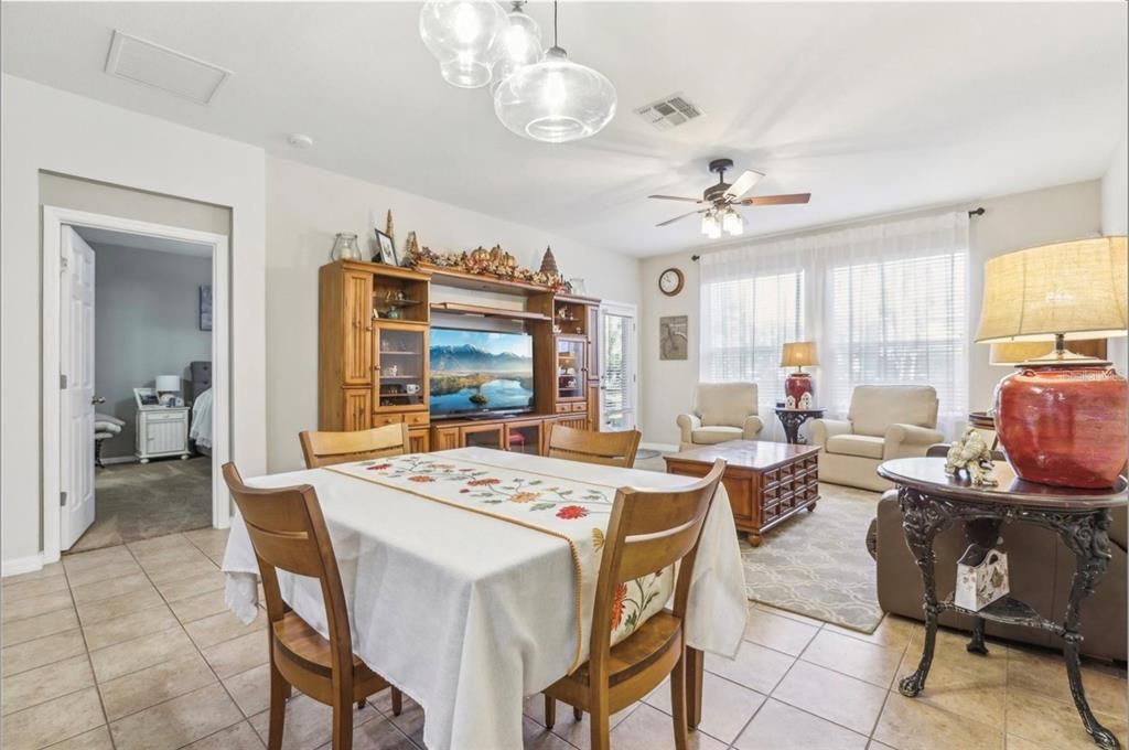 Active With Contract: $399,900 (3 beds, 2 baths, 1840 Square Feet)