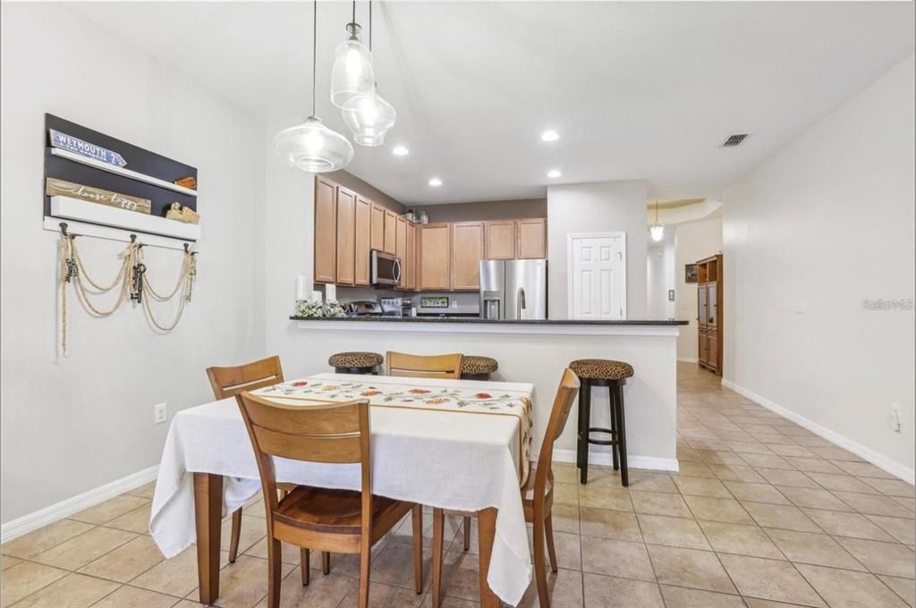 Active With Contract: $399,900 (3 beds, 2 baths, 1840 Square Feet)