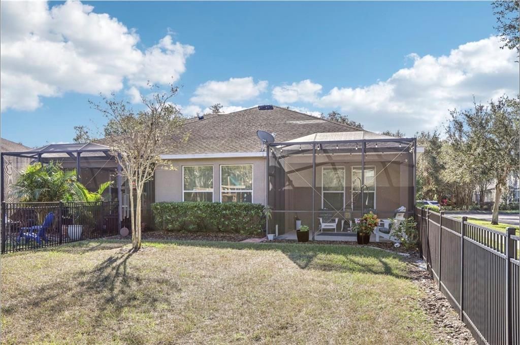 Active With Contract: $399,900 (3 beds, 2 baths, 1840 Square Feet)