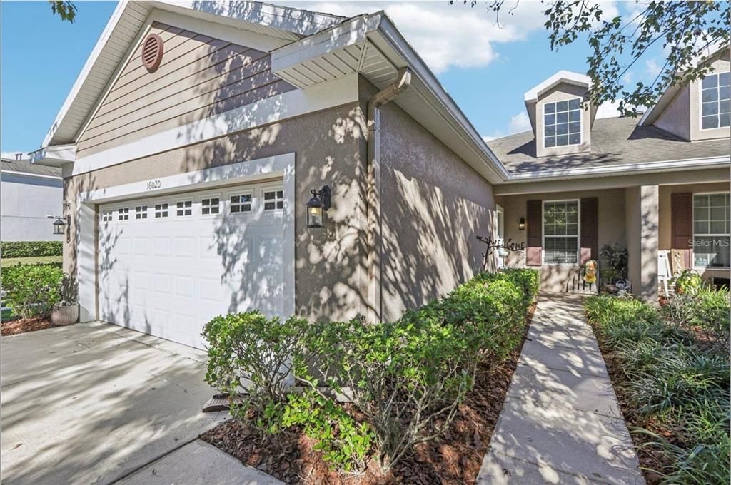 Active With Contract: $399,900 (3 beds, 2 baths, 1840 Square Feet)