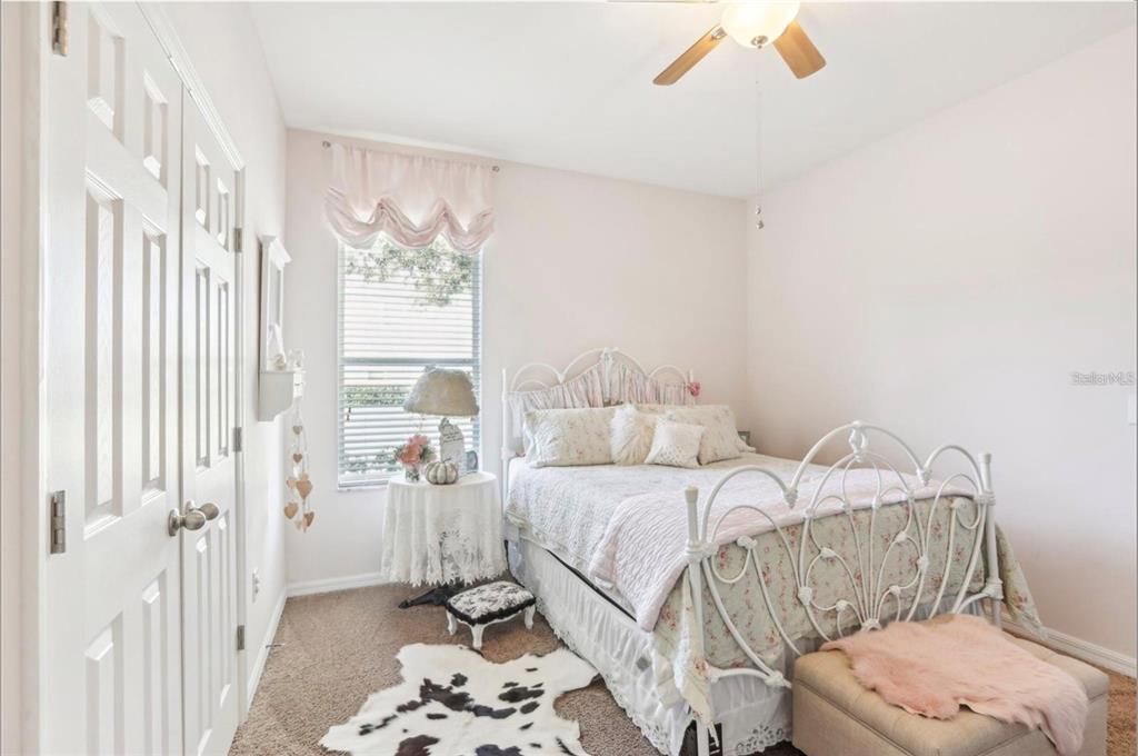 Active With Contract: $399,900 (3 beds, 2 baths, 1840 Square Feet)