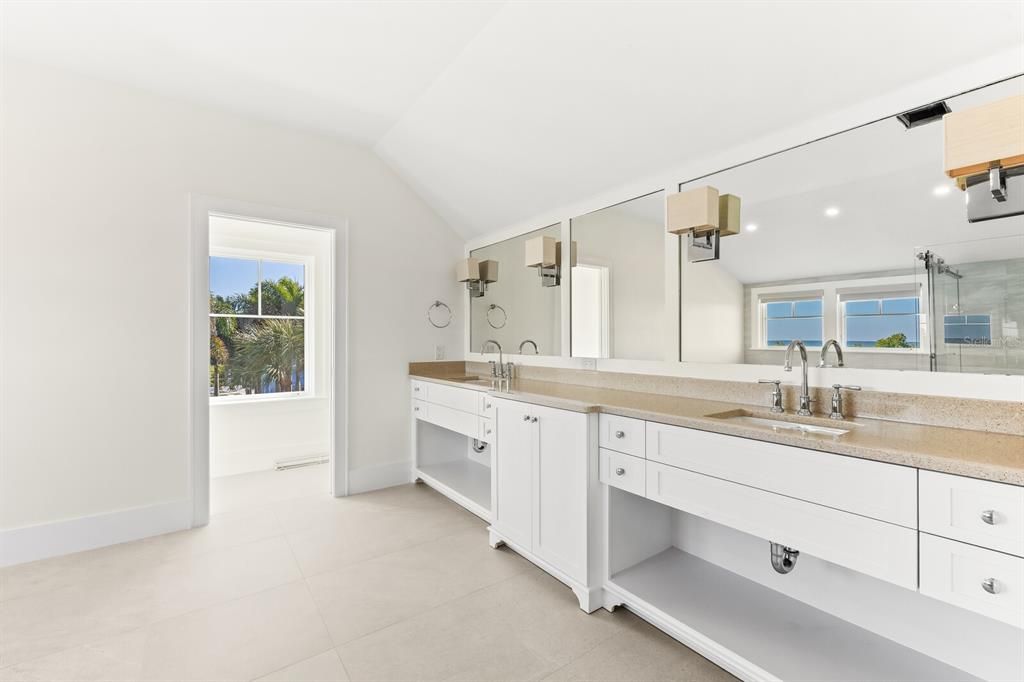 En Venta: $13,500,000 (4 camas, 4 baños, 5472 Pies cuadrados)