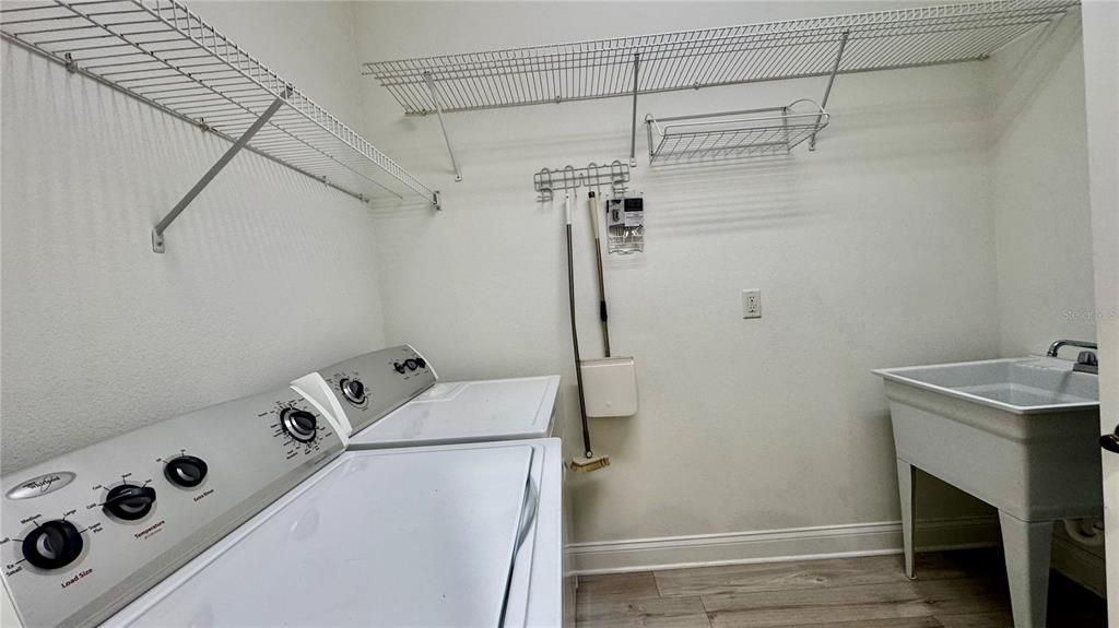 For Rent: $3,650 (4 beds, 2 baths, 2077 Square Feet)