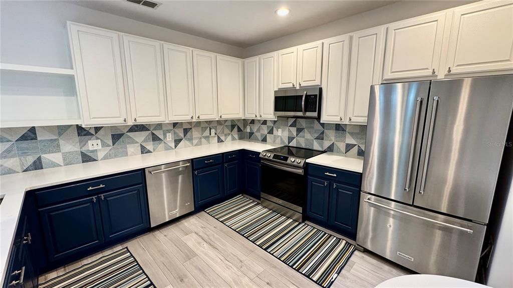 For Rent: $3,650 (4 beds, 2 baths, 2077 Square Feet)