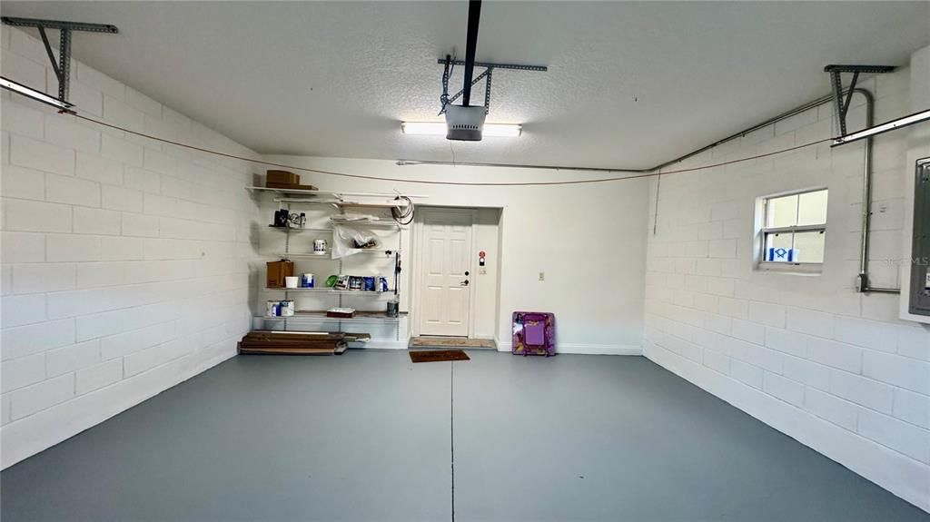 For Rent: $3,650 (4 beds, 2 baths, 2077 Square Feet)