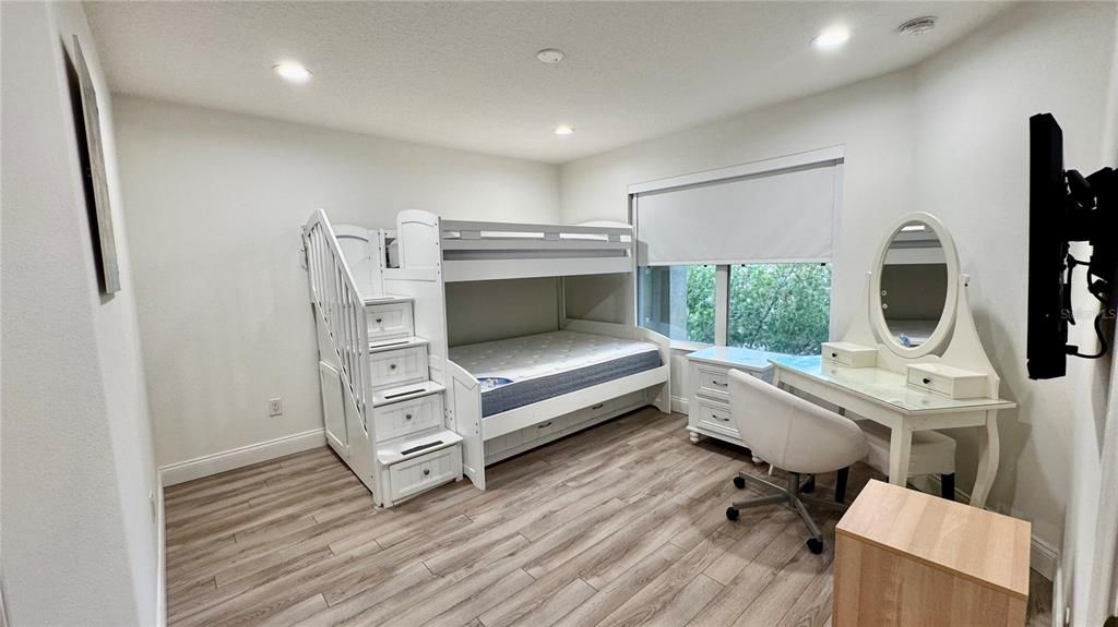 For Rent: $3,650 (4 beds, 2 baths, 2077 Square Feet)