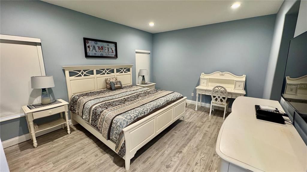 For Rent: $3,650 (4 beds, 2 baths, 2077 Square Feet)