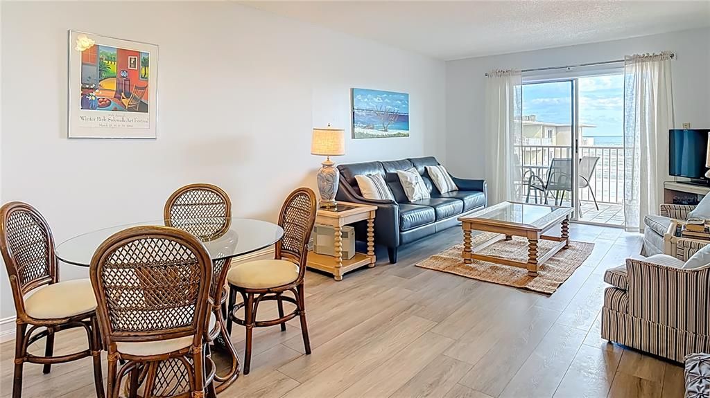 待售: $349,000 (1 贝兹, 1 浴室, 701 平方英尺)