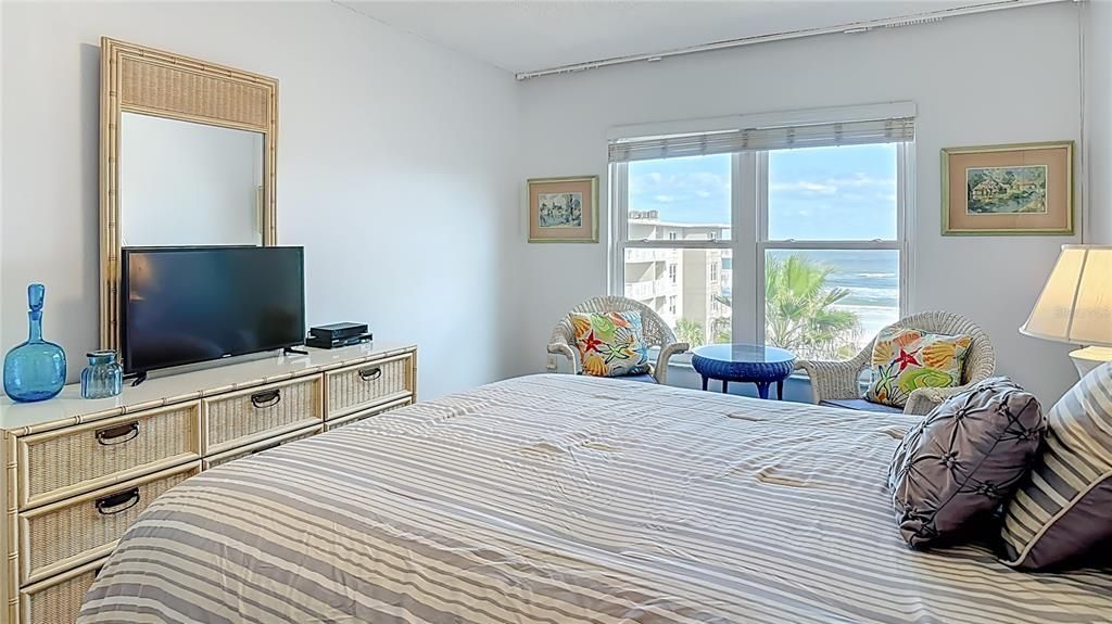 待售: $349,000 (1 贝兹, 1 浴室, 701 平方英尺)